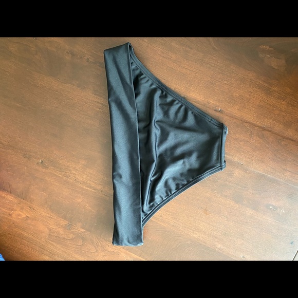 Two Victoria’s Secret black bikini bottoms - Picture 2 of 5